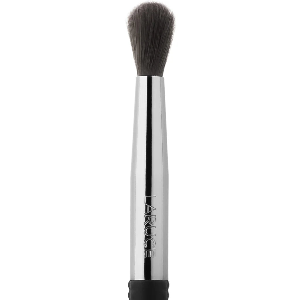 Brocha para ojos Lr007 tapered blending de LARUCE