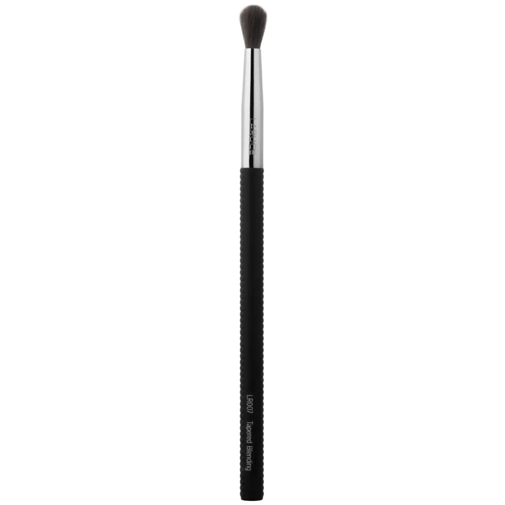 Brocha para ojos Lr007 tapered blending de LARUCE
