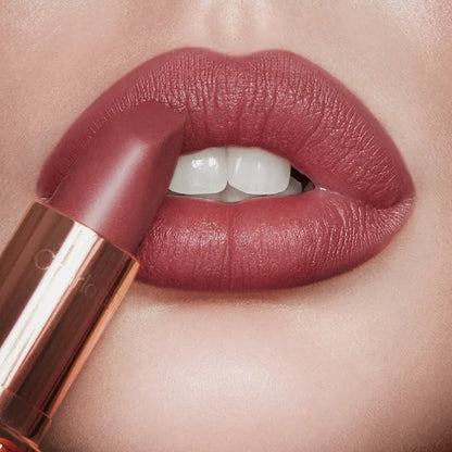 Labial pillow talk matte revolution de Charlotte Tilbury