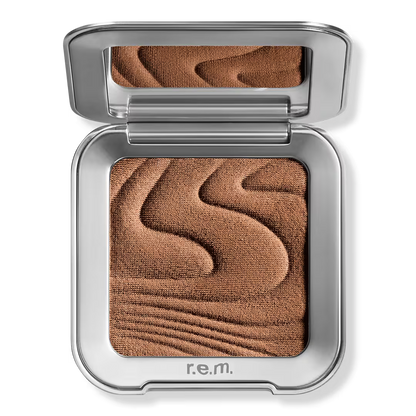 hypernova satin matte bronzer de R.E.M Beauty