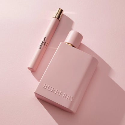 BURBERRY Her Parfum with Cherry