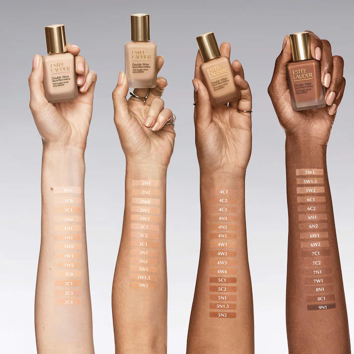 Nueva double wear  Stay-in-Place Lightweight Matte Foundation with 36H Wear de Estée Lauder